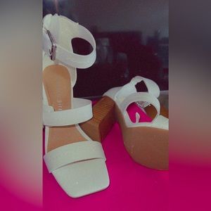 BRAND NEW MADDEN GIRL SHOES 5.5